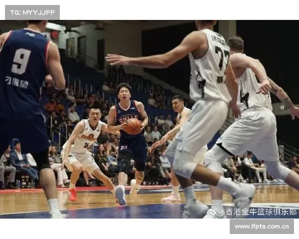 香港金牛董健三分命中率攀升至42%,称霸本土射手榜巅峰 香港金牛董健三分命中率攀升至42%,称霸本土射手榜巅峰